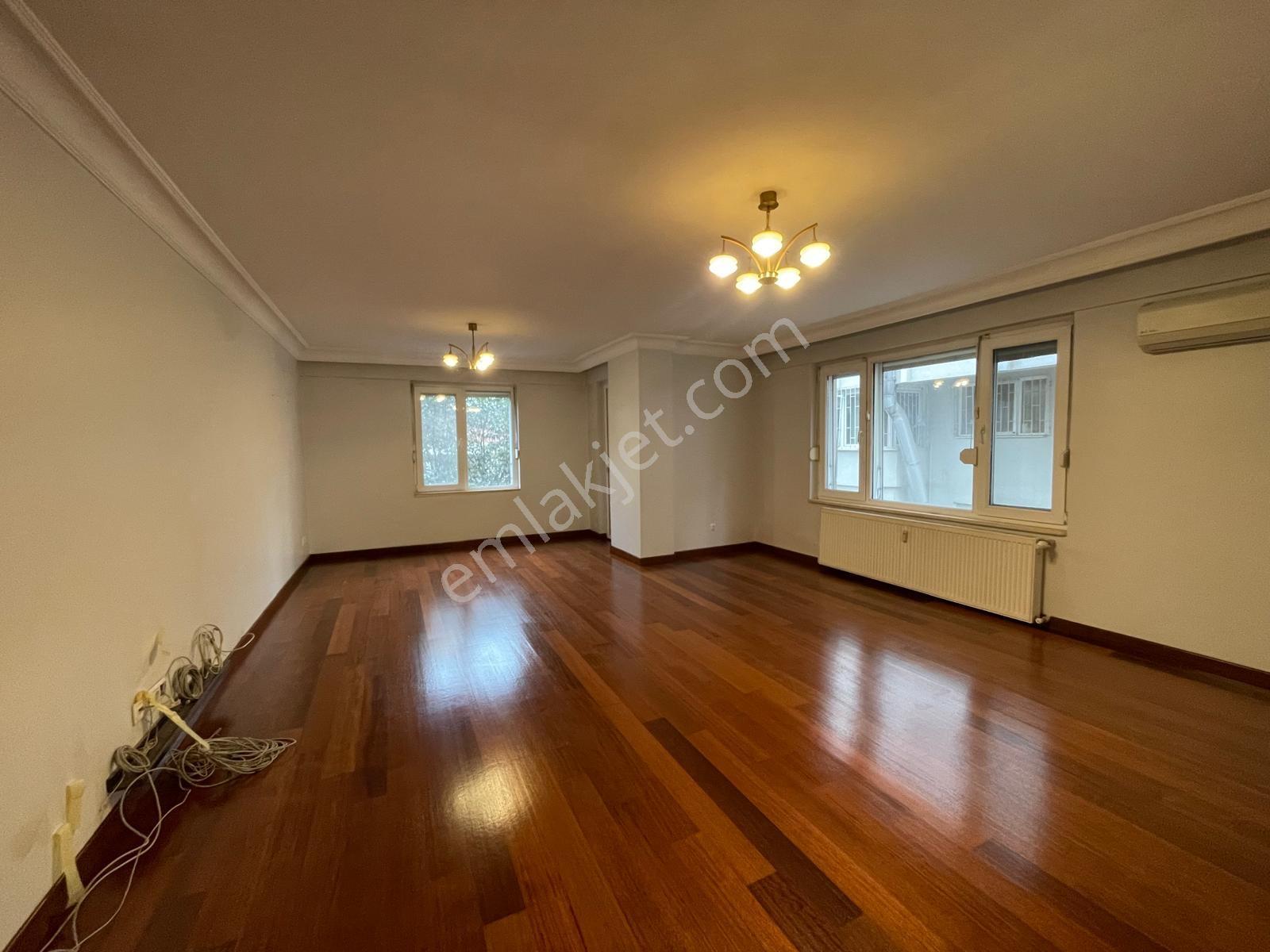 Nişantaşı Teşvikiye Mahallesi'nde 3+1 Kiralık Ferah Daire - Görsel 12