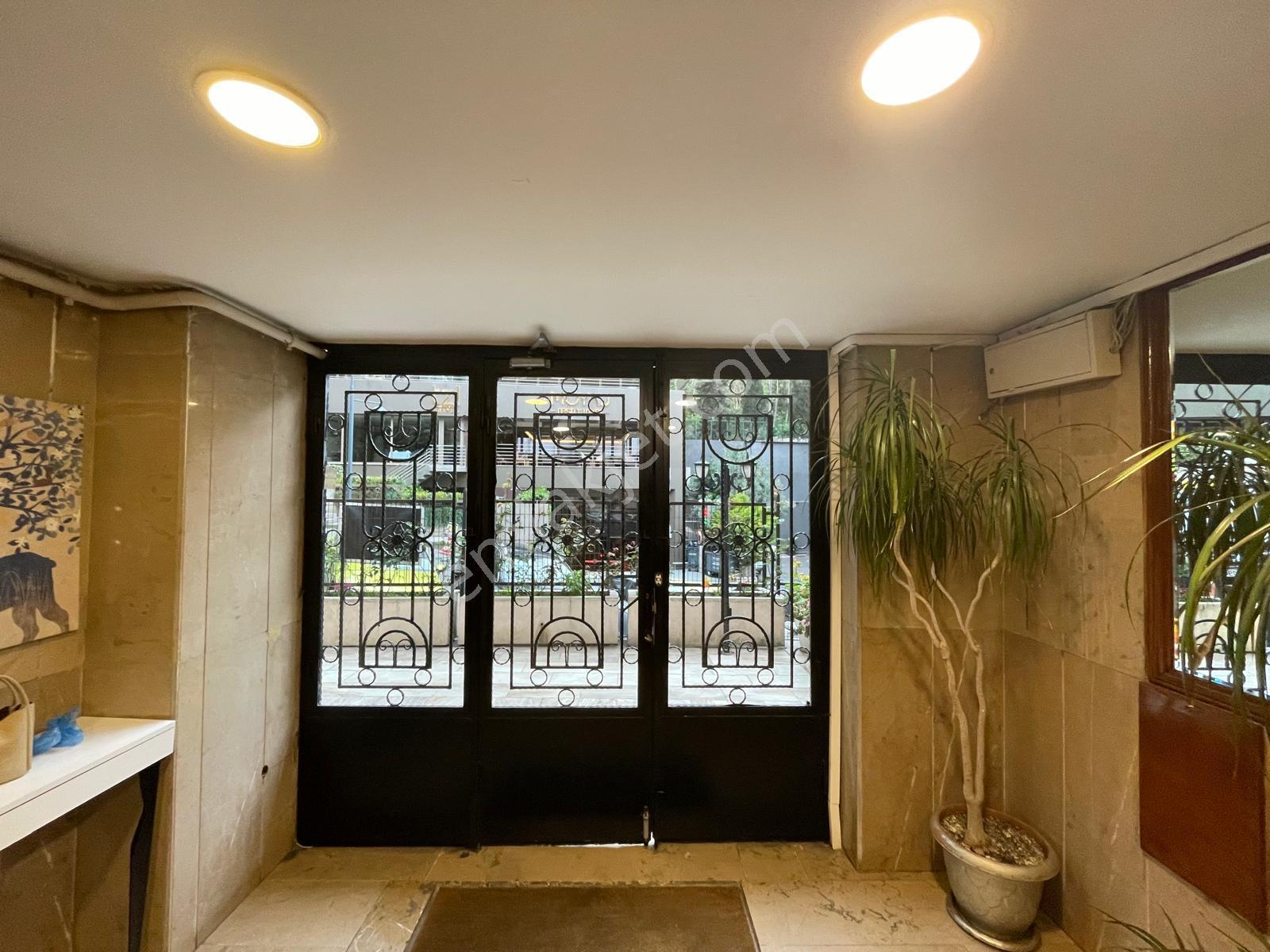 Nişantaşı Teşvikiye Mahallesi'nde 3+1 Kiralık Ferah Daire - Görsel 15