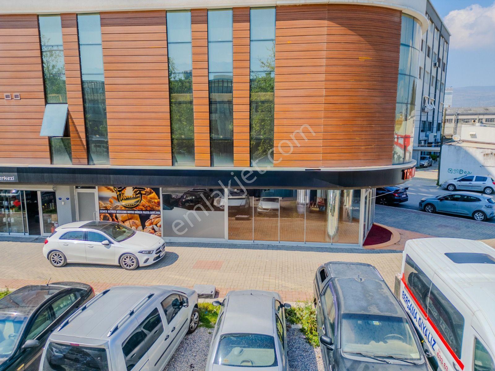 Bornova Ofisler Bölgesinde Geniş Ve Çift Cephe Kiralık İşyeri - Görsel 4