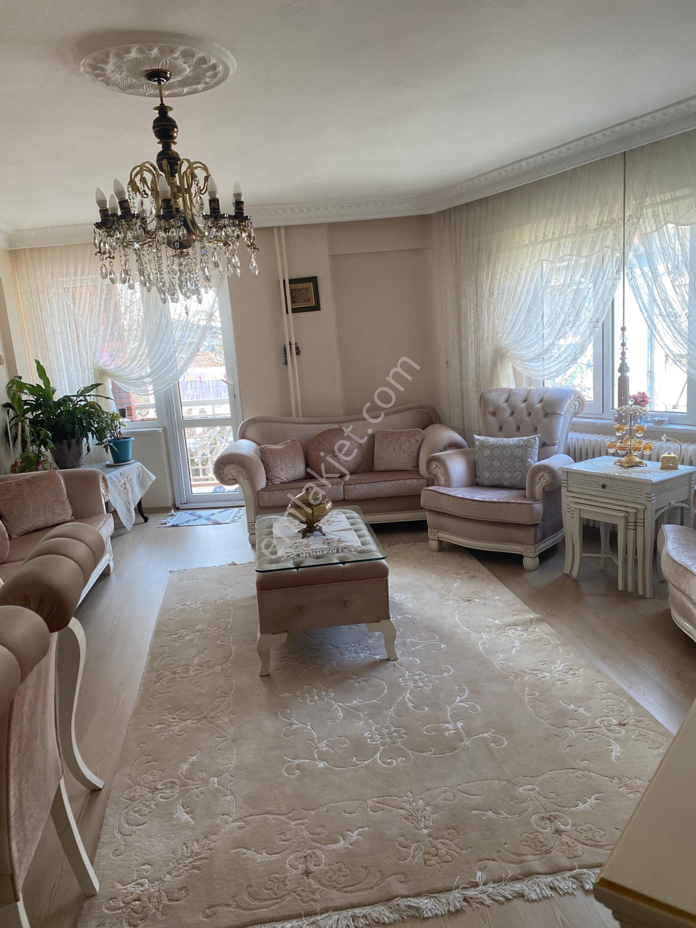Cihangir Emlaktan Hocahasanda Satılık Geniş Asansörlü Bakımlı Arakat Daire - Görsel 7