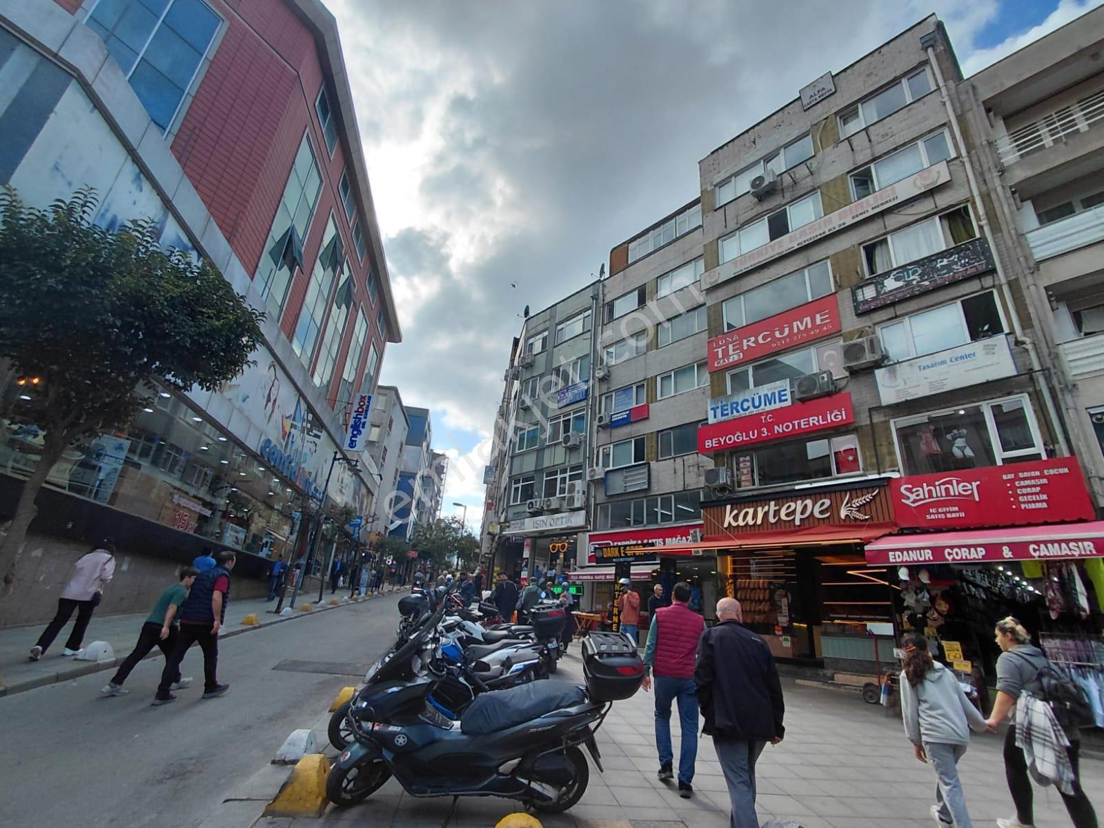 Şişli Mecidiyeköy Meydana 2 Dk. 50m2 Satılık Büro/işhanı Katı - Görsel 12