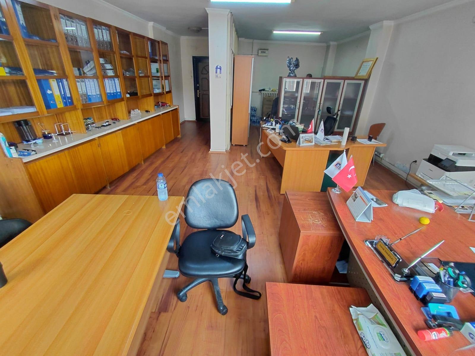 Şişli Mecidiyeköy Meydana 2 Dk. 50m2 Satılık Büro/işhanı Katı - Görsel 2