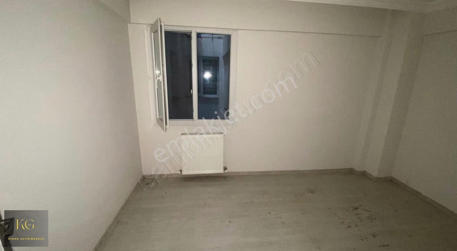 Manisa Yunusemre Muradiyede Kiralık 2+1 Ara Kat Daire - Görsel 3