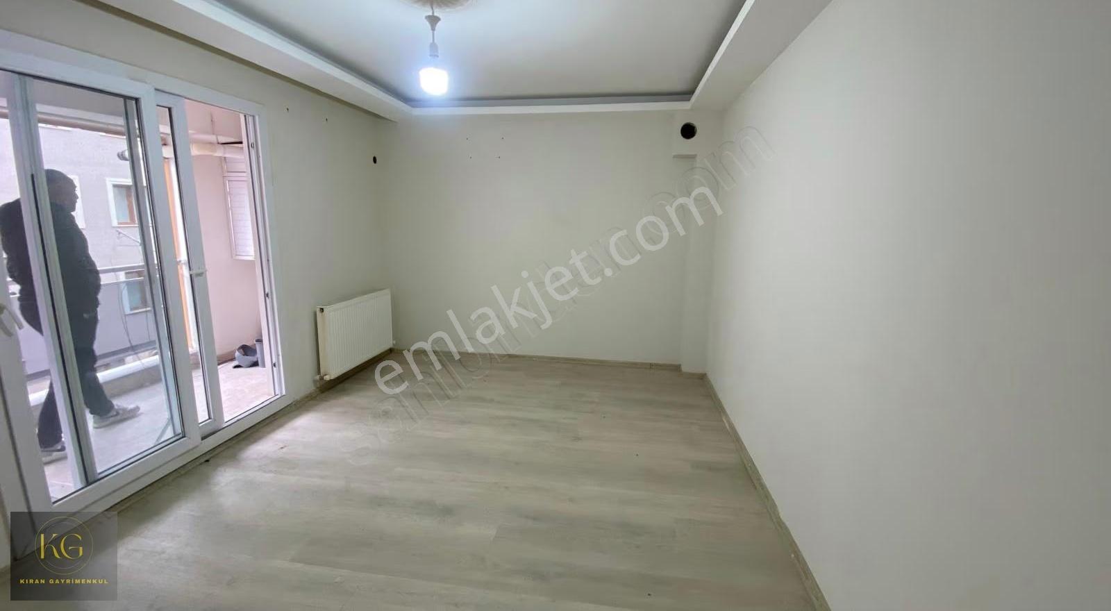 Manisa Yunusemre Muradiyede Kiralık 2+1 Ara Kat Daire - Görsel 9