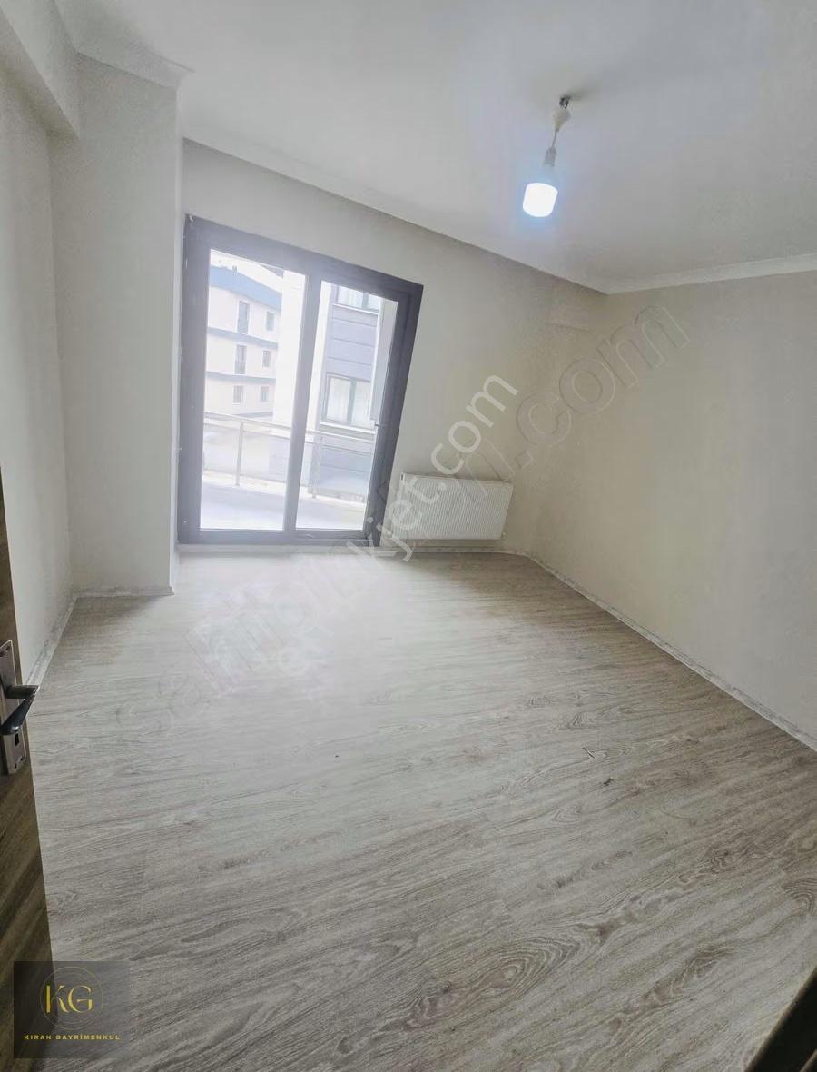 Kıran Gayrimenkulden Muradiyede Satılık 2+1 Arkat Sıfır Daire - Görsel 6