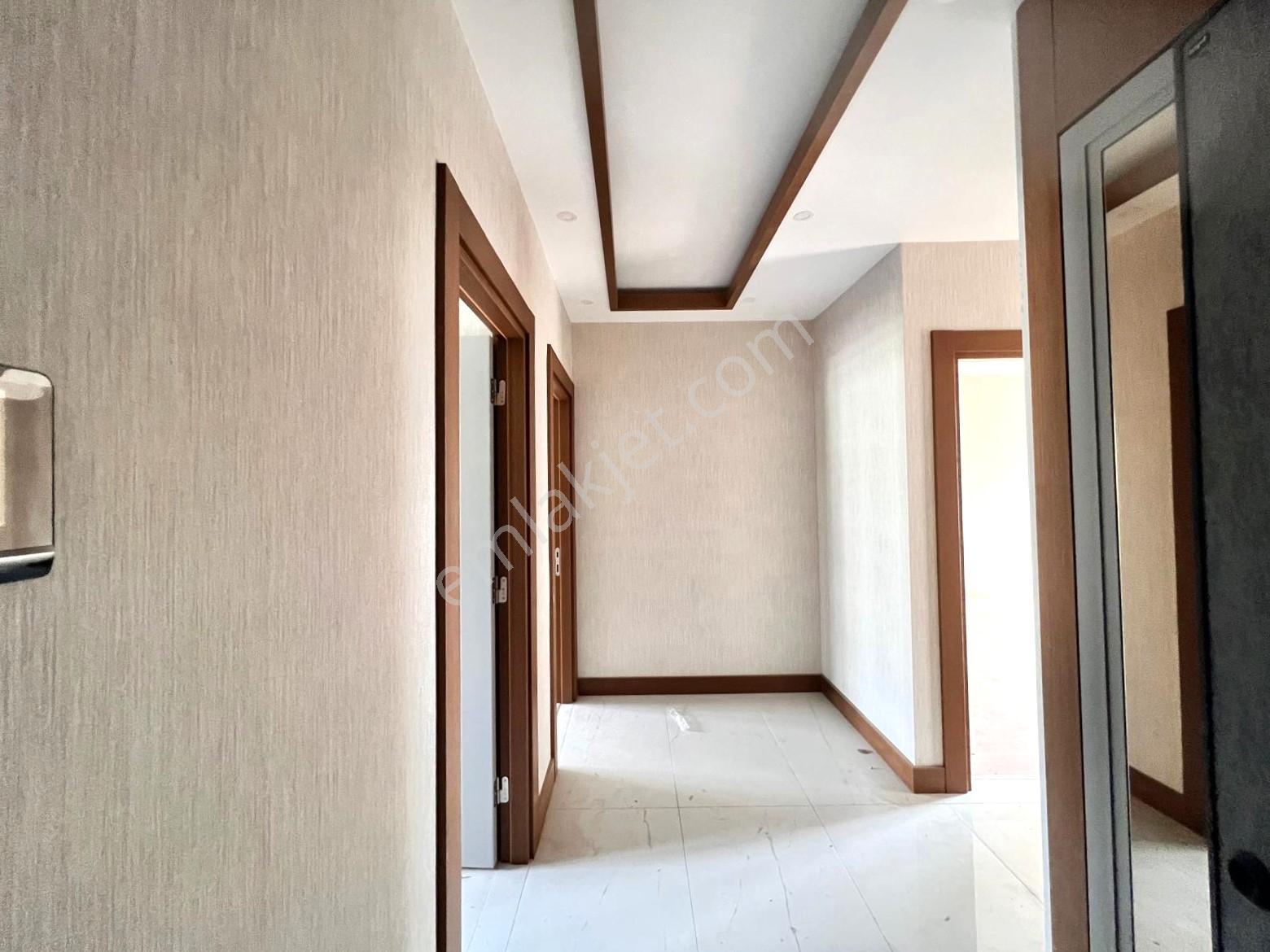 İstanbul Beylikdüzün De Huzurlu Bir Sitede Satılık 2+1 Daire - Görsel 20