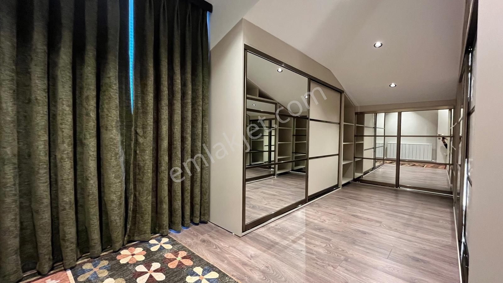 Bakırköy'de Doğa İle İç İçe 300m2 5+2 Saunalı Ultra Lüks Dubleks - Görsel 32