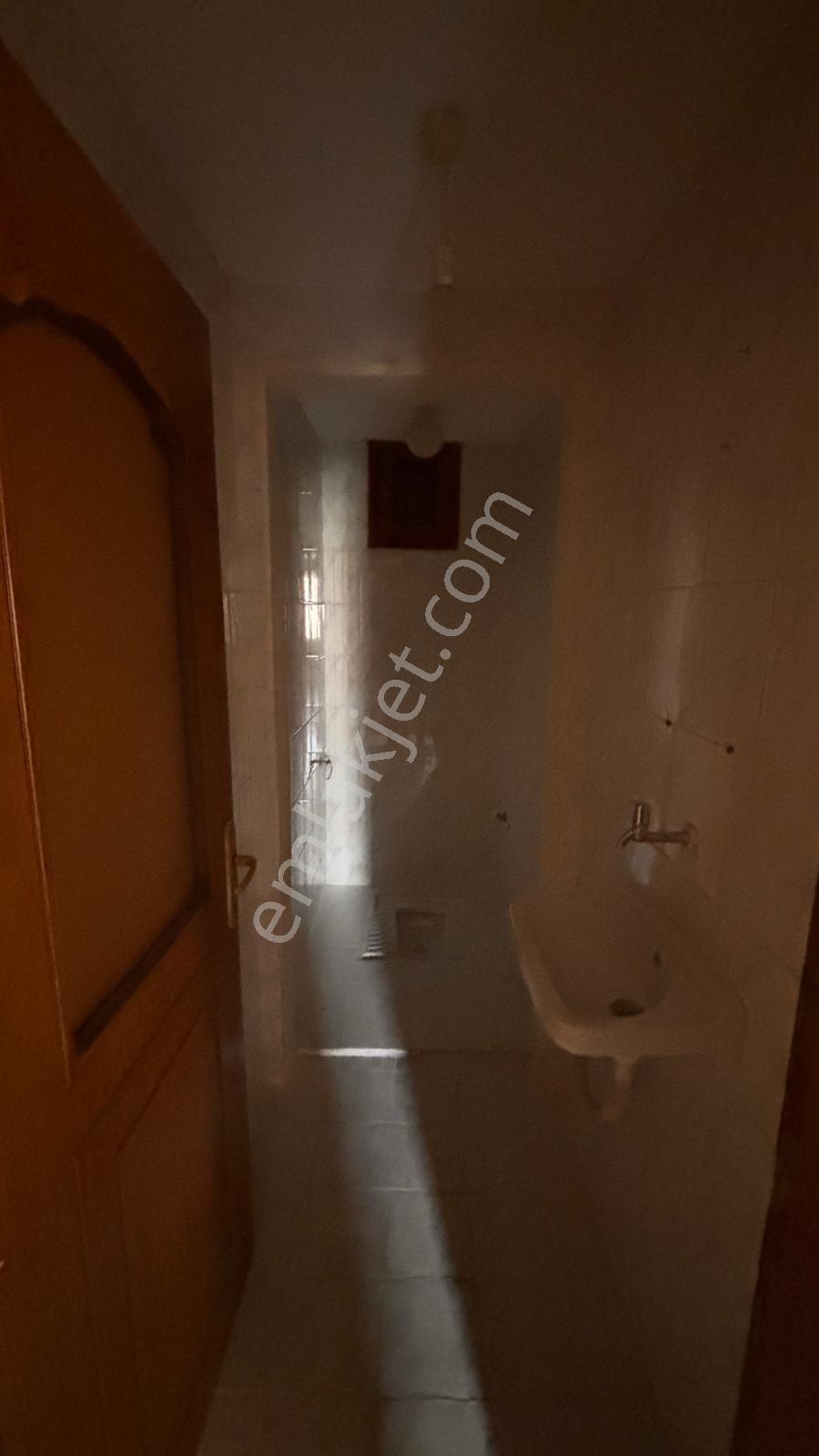 Barış Mahallesi'nde Beşevler Metro Ya Yakını 3+1 Kiralık Daire - Görsel 10