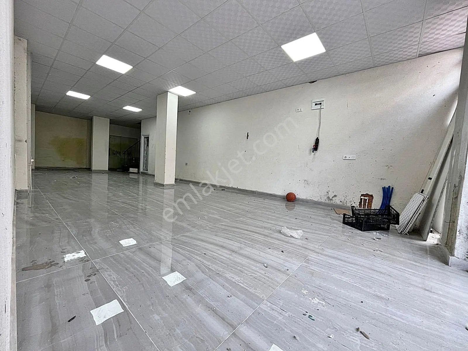 Az-er Yapıdan Merkezi Konum'da 2 Katlı 190m2 Kiralık İşyeri!! - Görsel 3