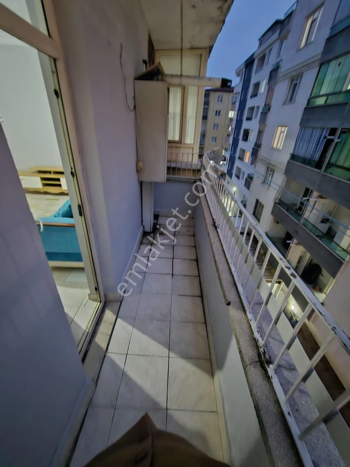 Ofis Merkezi Konumda Satılık 3+1 Fırsat Daire - Görsel 4