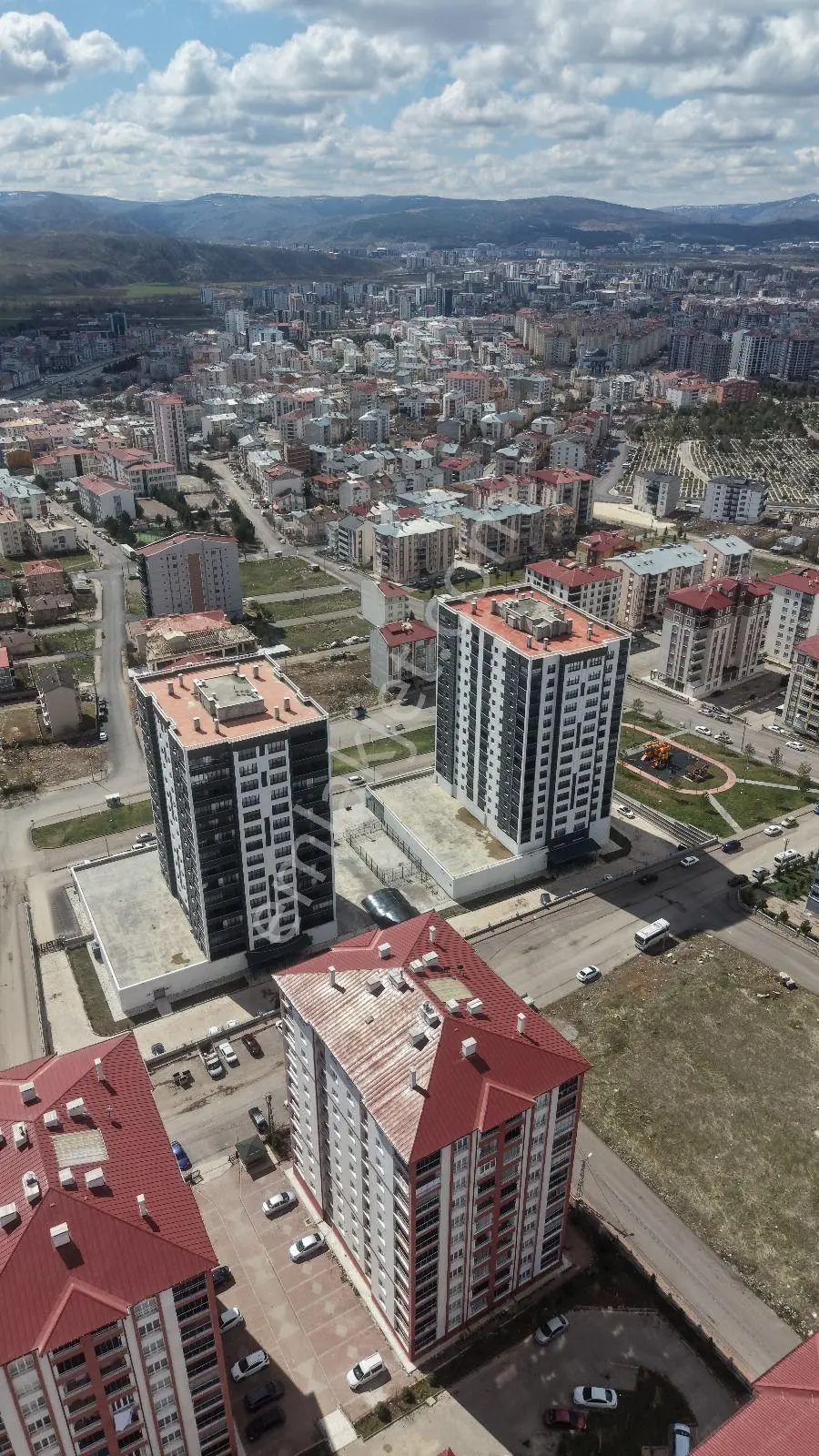 Sivas Merkez Kılavuz Mah. Satılık 4+1 Daire - Görsel 2