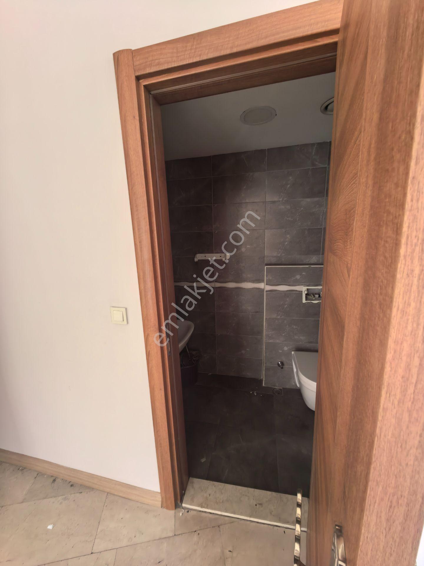 Bornova Adliye Ve Metro Yakını Kiralık Ofisler (2araç Otoparklı) - Görsel 15