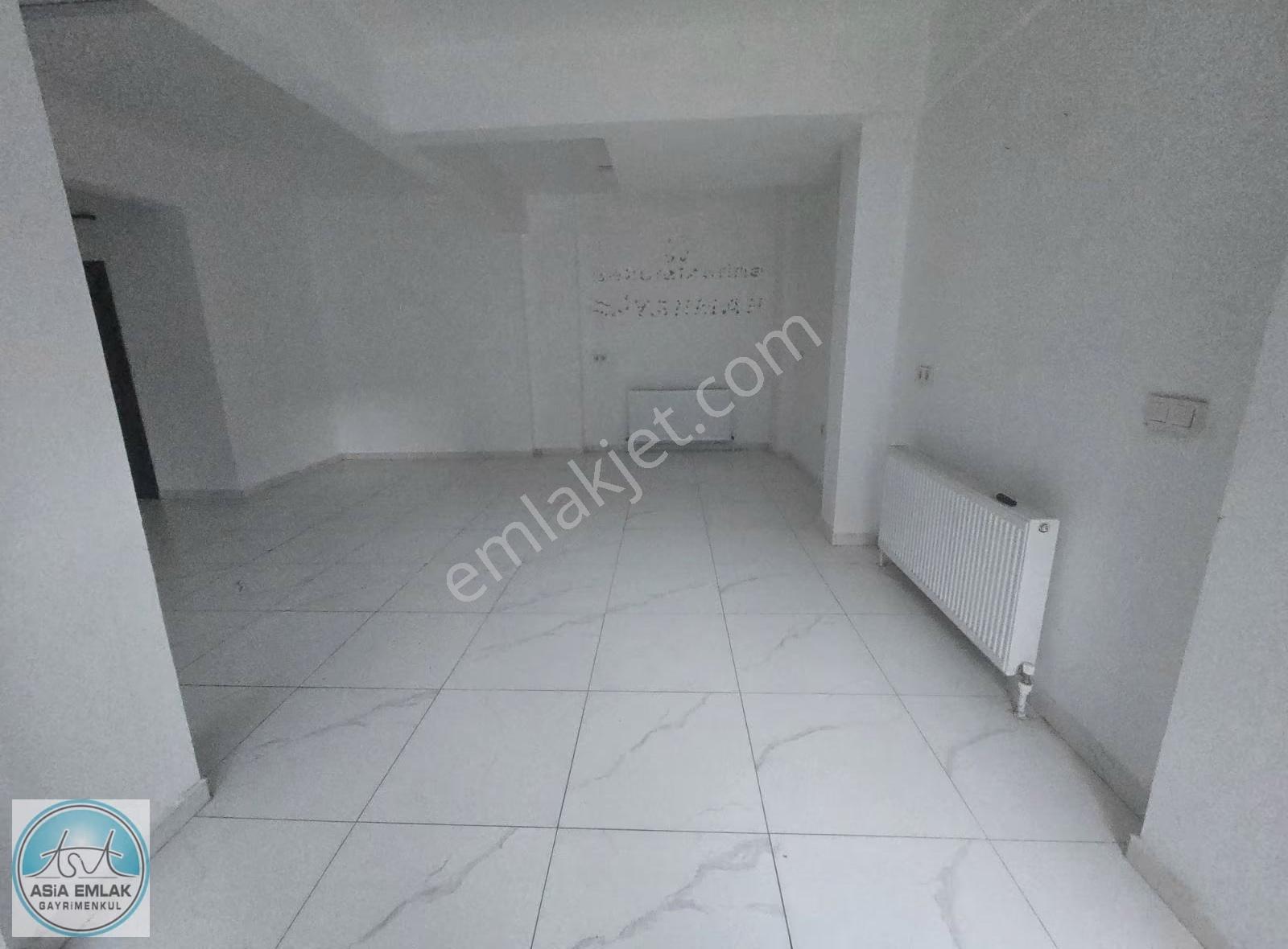 Asia'dan Depolu Kiralık Dükkan - Görsel 16