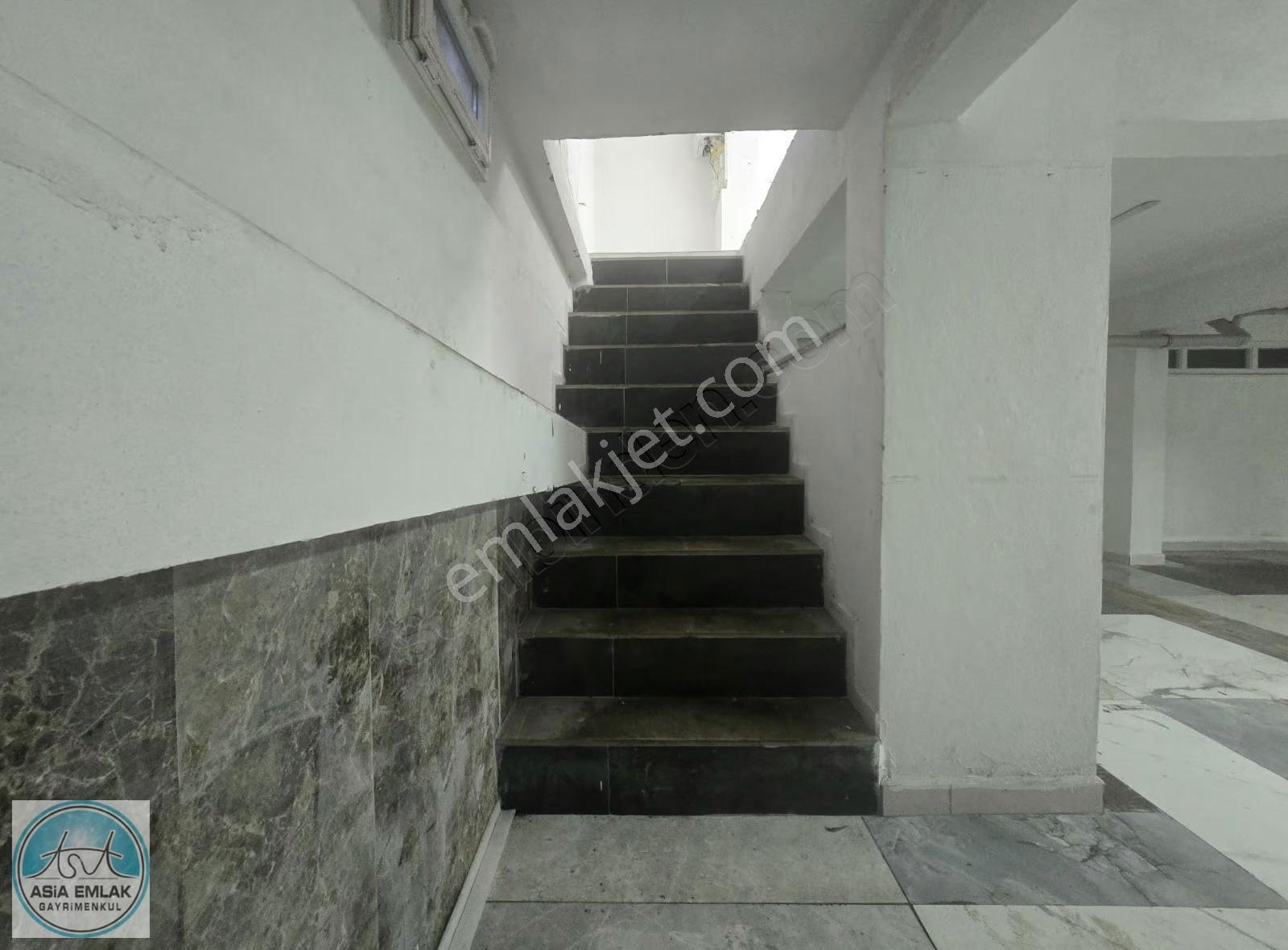 Asia'dan Depolu Kiralık Dükkan - Görsel 8