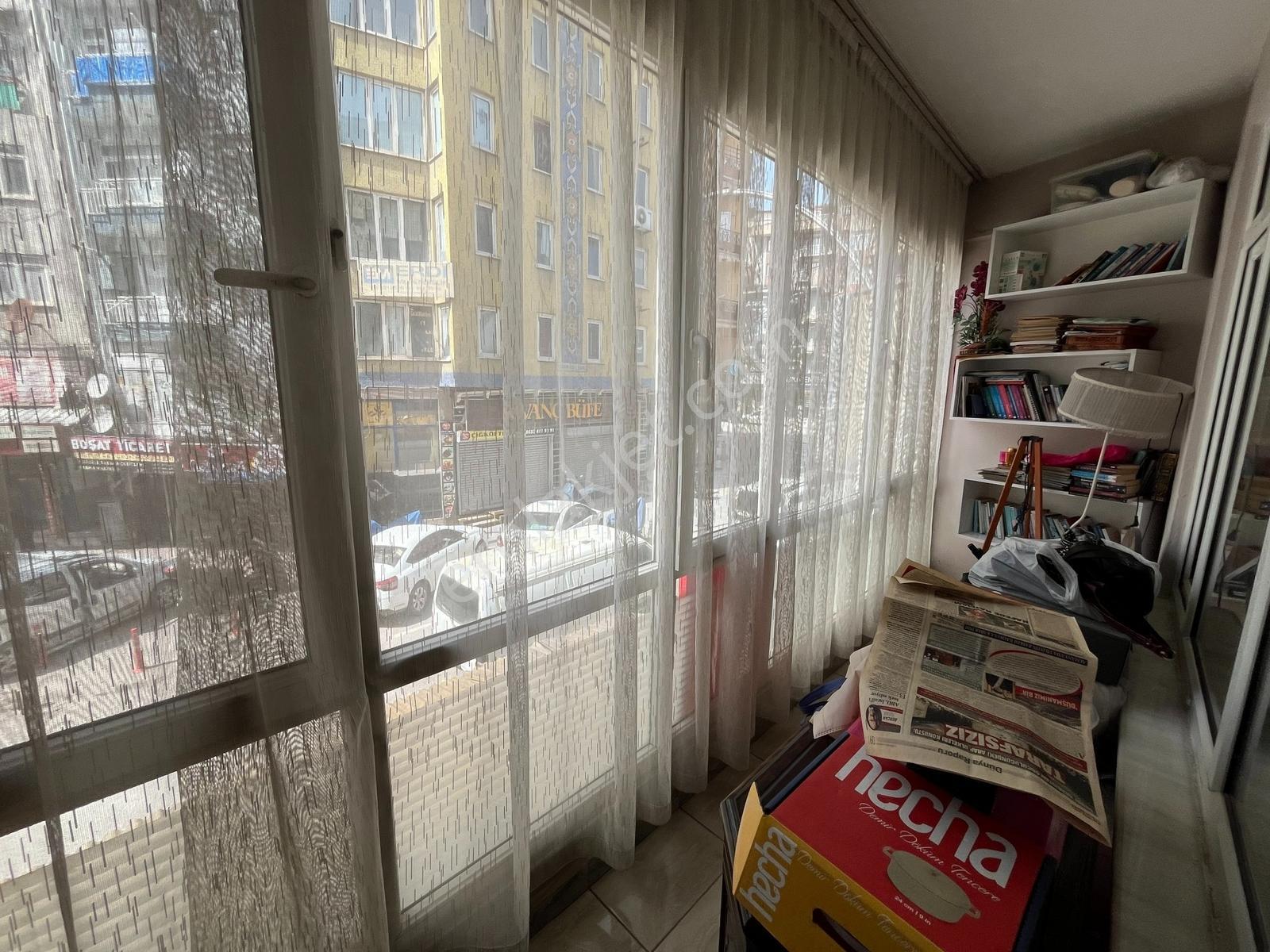 Tarcanlardan Çarşı Merkezde Otoparklı,teraslı 3+1 Daire - Görsel 6