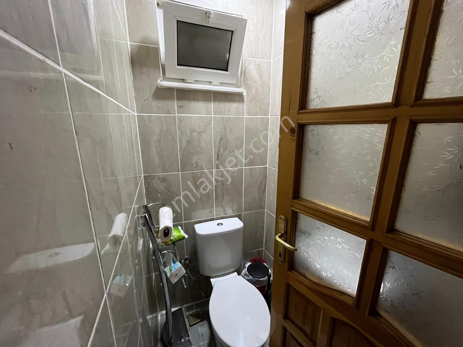 Tarcanlardan Çarşı Merkezde Otoparklı,teraslı 3+1 Daire - Görsel 15