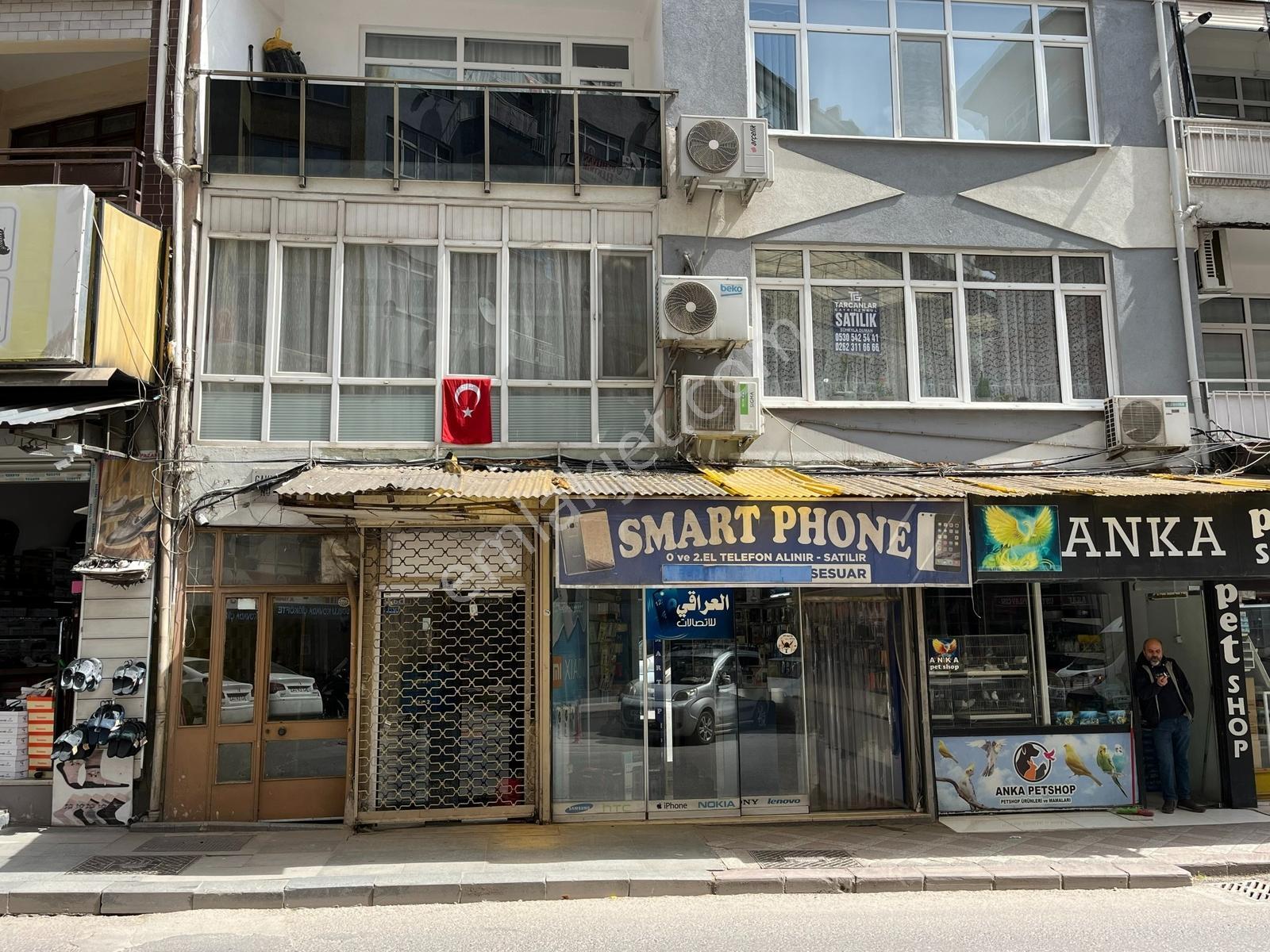 Tarcanlardan Çarşı Merkezde Otoparklı,teraslı 3+1 Daire - Görsel 32