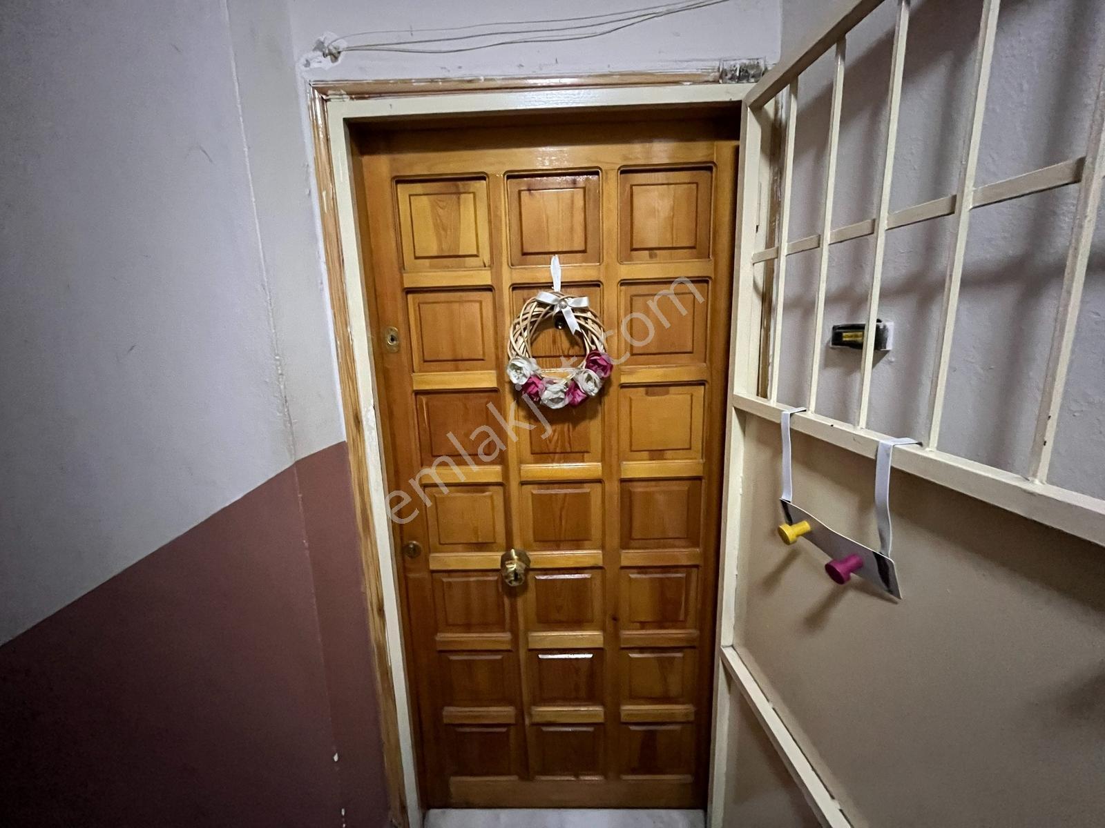 Tarcanlardan Çarşı Merkezde Otoparklı,teraslı 3+1 Daire - Görsel 17