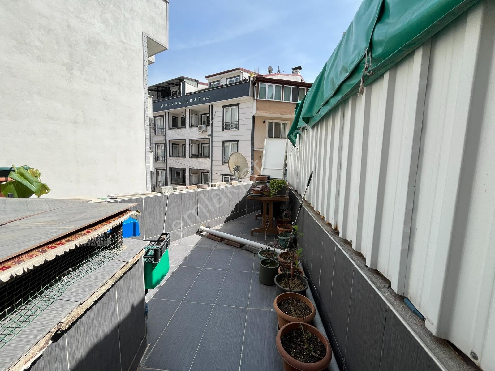 Tarcanlardan Çarşı Merkezde Otoparklı,teraslı 3+1 Daire - Görsel 7