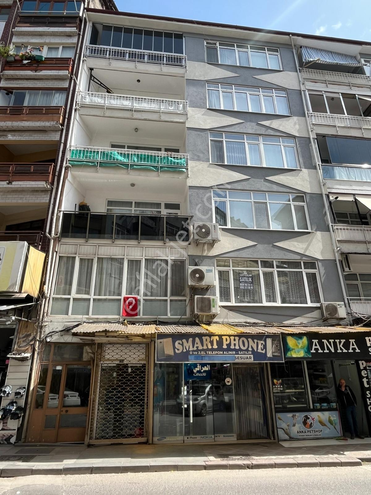 Tarcanlardan Çarşı Merkezde Otoparklı,teraslı 3+1 Daire - Görsel 29