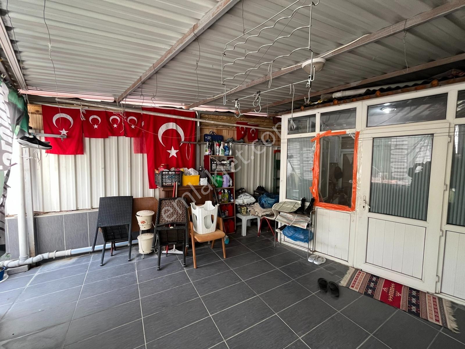 Tarcanlardan Çarşı Merkezde Otoparklı,teraslı 3+1 Daire - Görsel 8