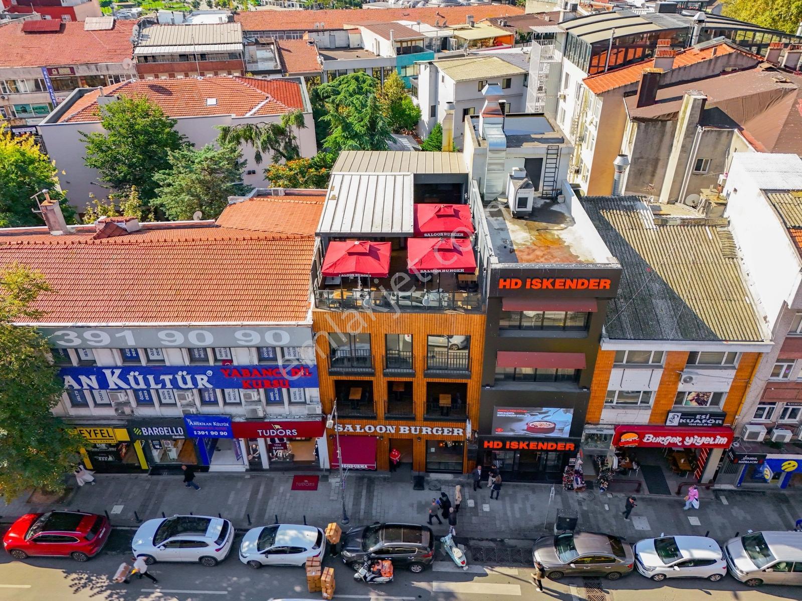Üsküdar Selmani Pak Caddesinde Komple Satılık Bina - Görsel 4
