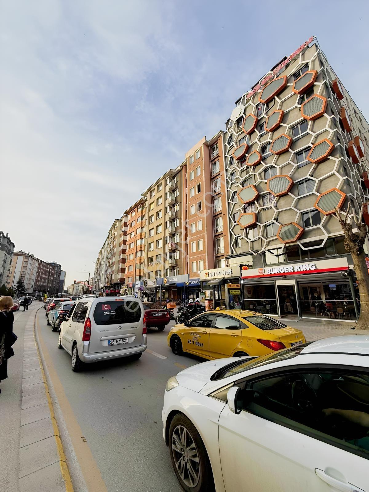 Vefa Koçhan'dan Üniv. Cd'de Kiralık Full Eşyalı 1+1 Daire - Görsel 19