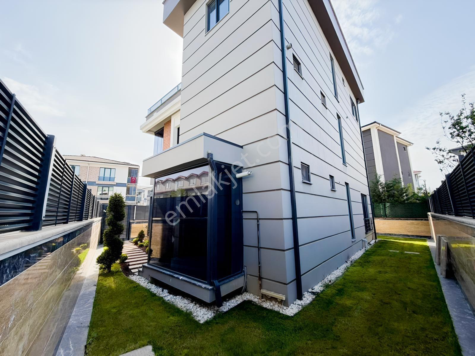 Serdivan Yazlıkta Sınırları İhtişam: 5+1 Lüks Satılık Villa! - Görsel 34