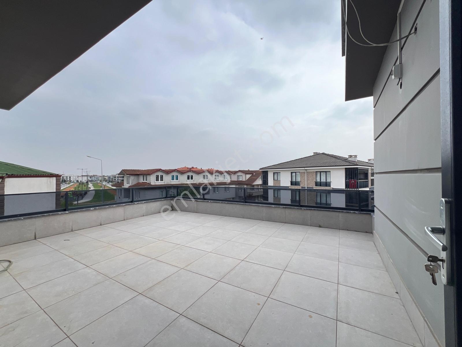 Serdivan Yazlıkta Sınırları İhtişam: 5+1 Lüks Satılık Villa! - Görsel 30