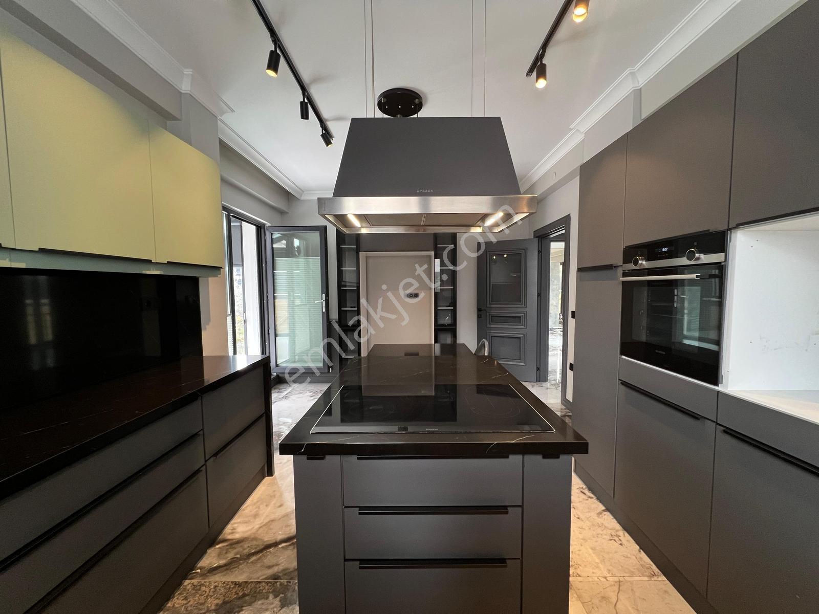 Serdivan Yazlıkta Sınırları İhtişam: 5+1 Lüks Satılık Villa! - Görsel 22