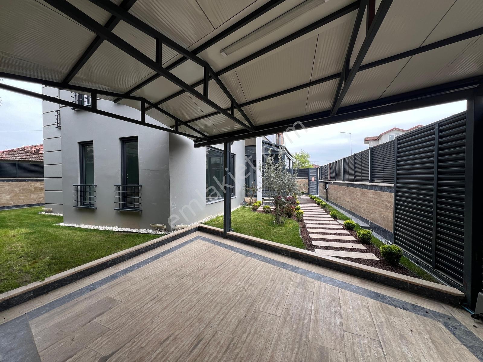Serdivan Yazlıkta Sınırları İhtişam: 5+1 Lüks Satılık Villa! - Görsel 33