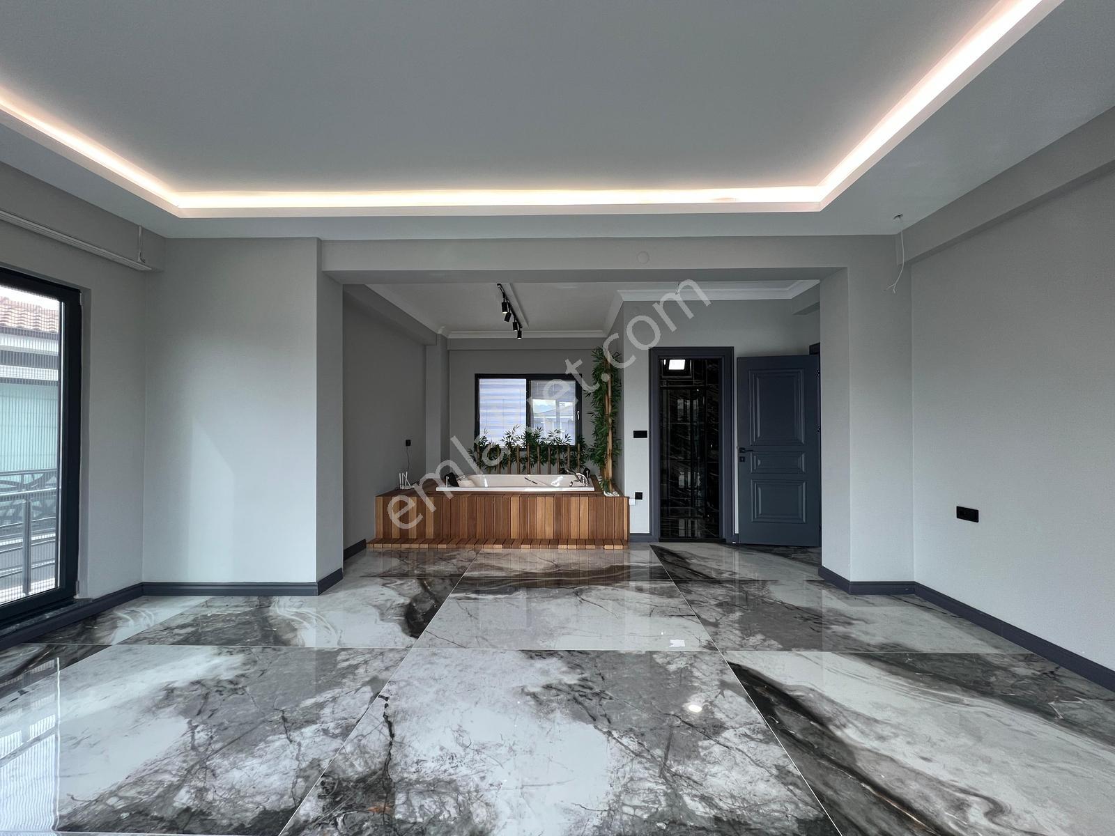 Serdivan Yazlıkta Sınırları İhtişam: 5+1 Lüks Satılık Villa! - Görsel 27