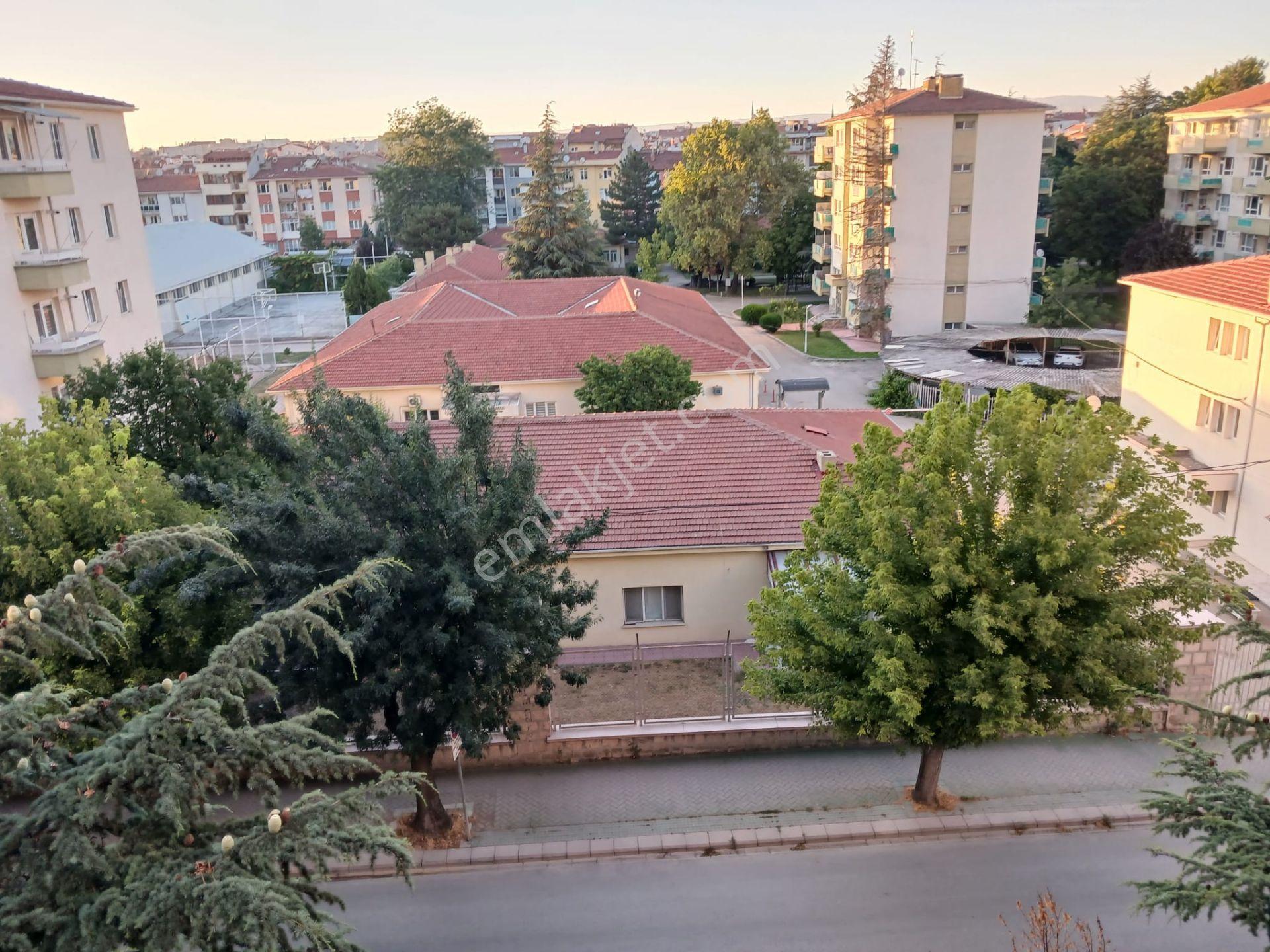 Vişnelik Mah.taşköprü Cd. Üzerinde Çarşıya Yakın Satılık 3+1 Daire - Görsel 8