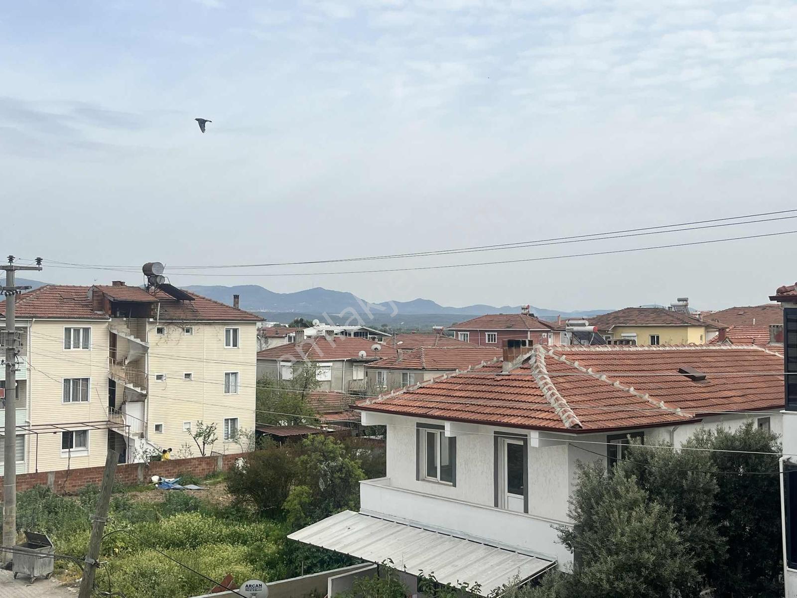 Gömeç Merkezde Kiralık Geniş 1+1 Daire - Görsel 13