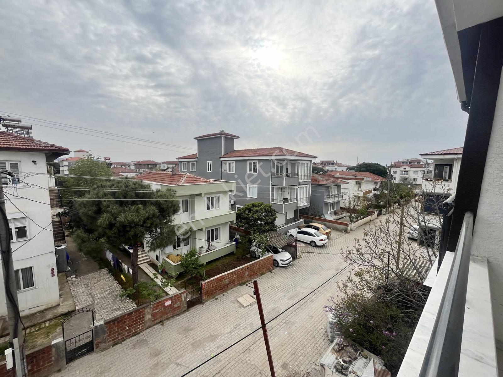 Gömeç Merkezde Kiralık Geniş 1+1 Daire - Görsel 8