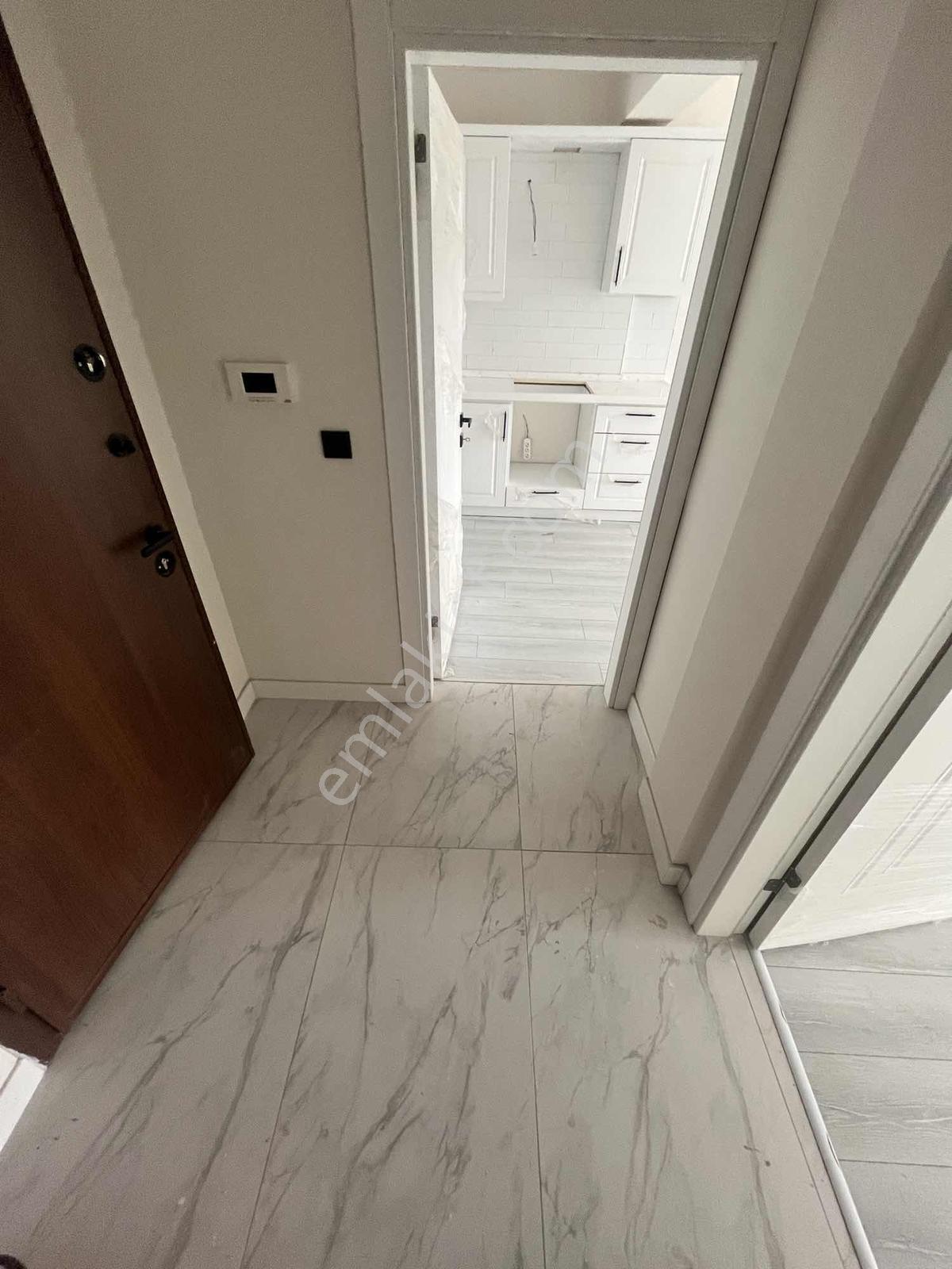 Gömeç Merkezde Kiralık Geniş 1+1 Daire - Görsel 21