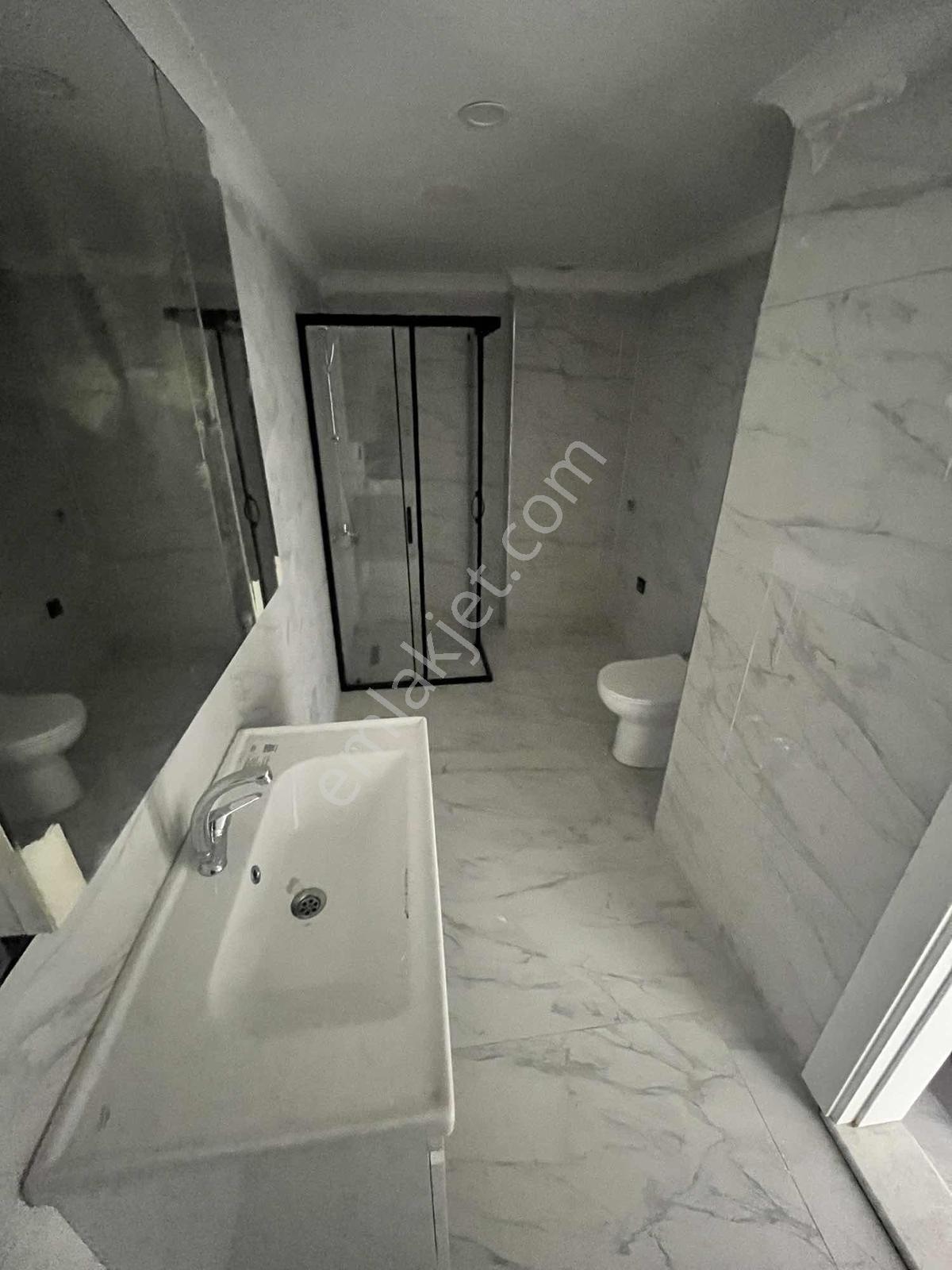 Gömeç Merkezde Kiralık Geniş 1+1 Daire - Görsel 6