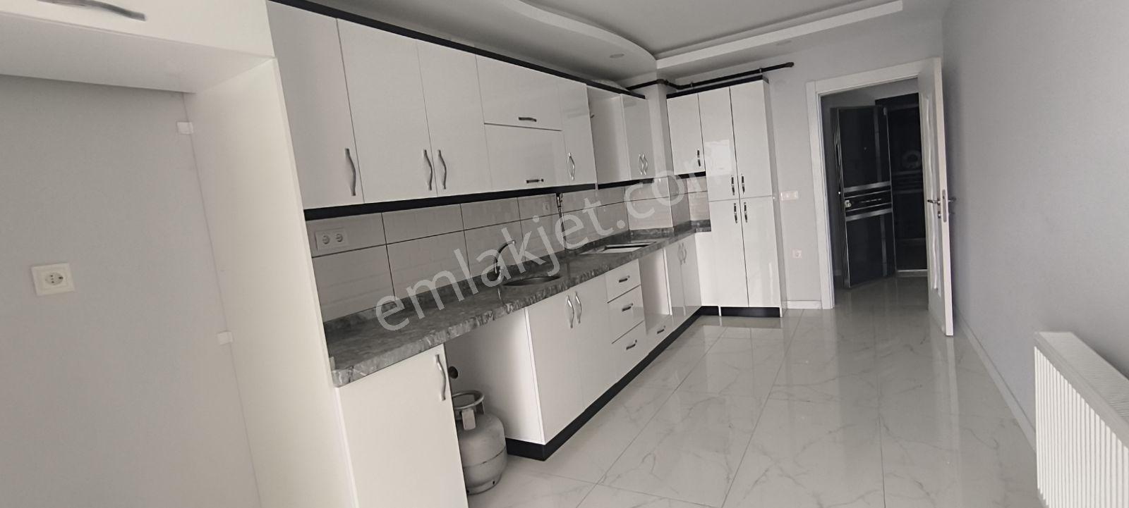 19 Mayıs Yukarı Engiz Mahallesinde Kiralık Lüx 3+1 Daire - Görsel 15