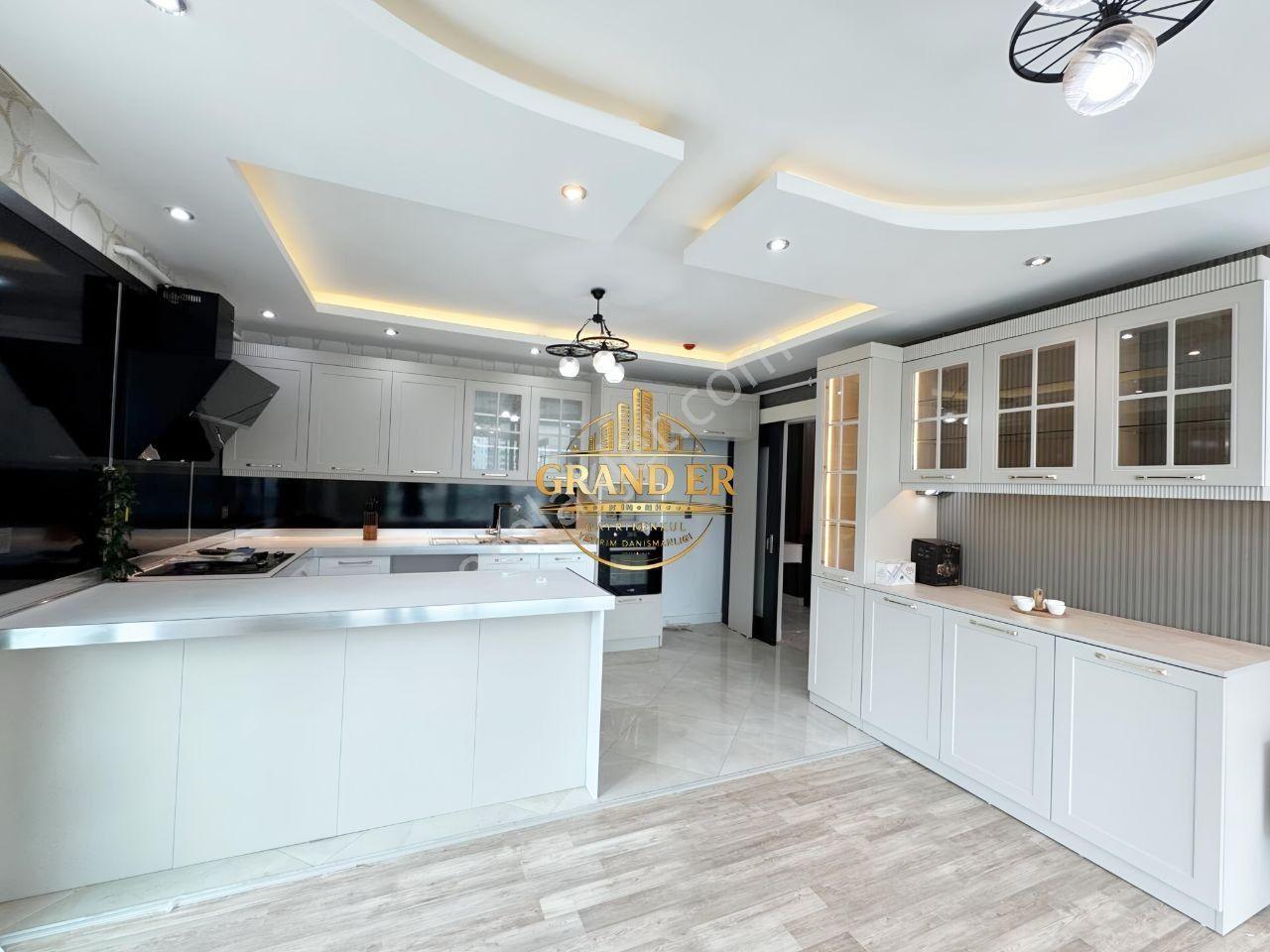 Mezitli Akdenizde Havuzlu Sitede Kaçırılmayacak Lüks 4+1 Daire