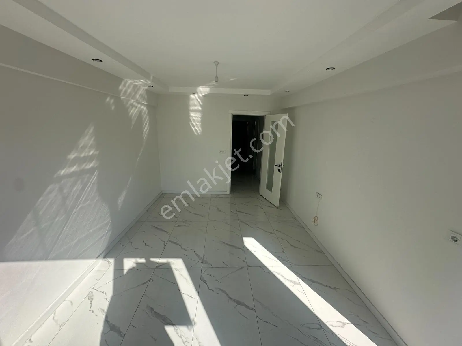 Nazilli Yeşil Mahde 2+1 Doğalgazlı Daire Kiralıktır - Görsel 5