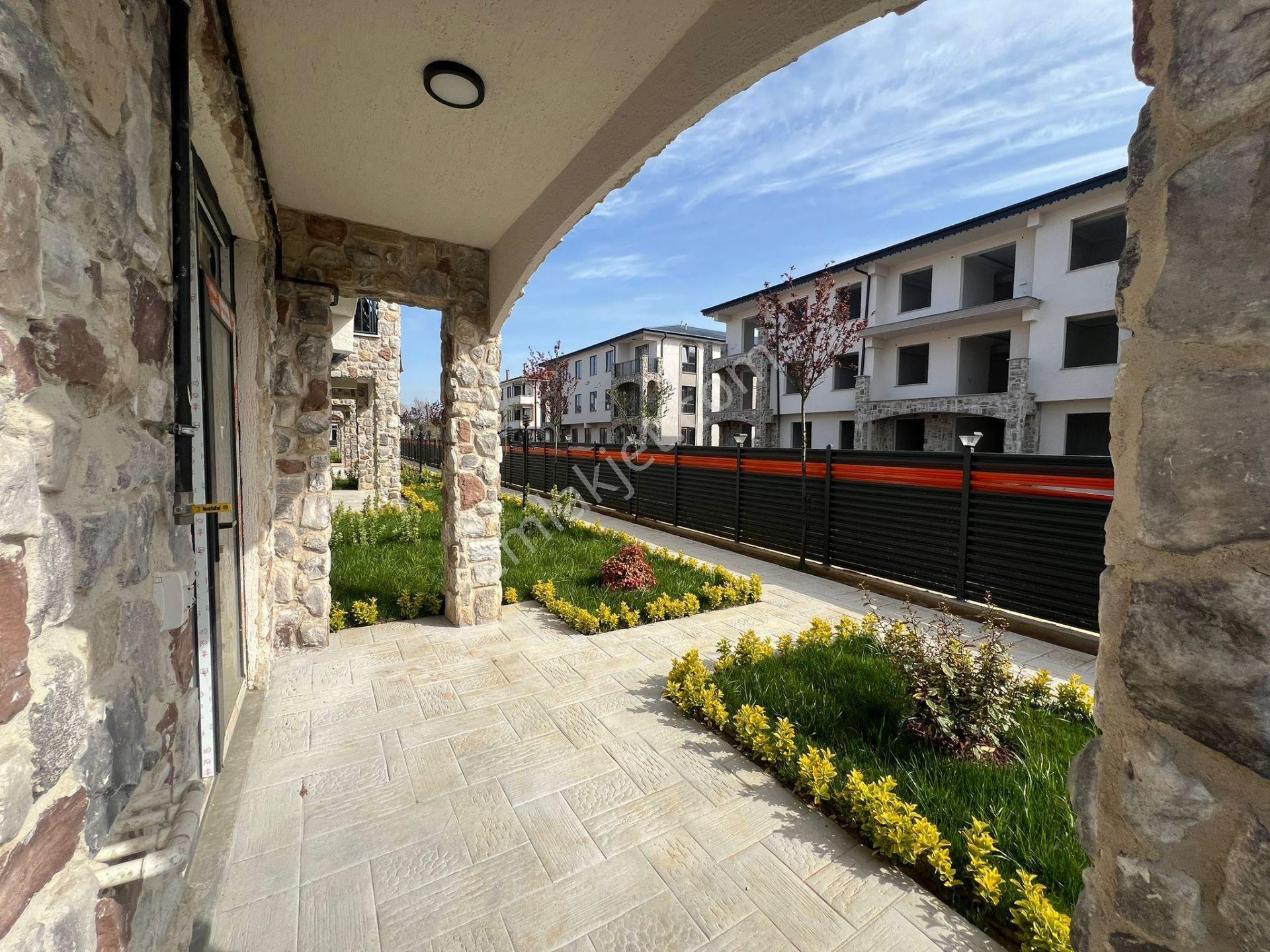 Havuzlu Sitede Çiğdem Emlak İle Kiralık 3.kat 2+1 Sıfır Daire - Görsel 8
