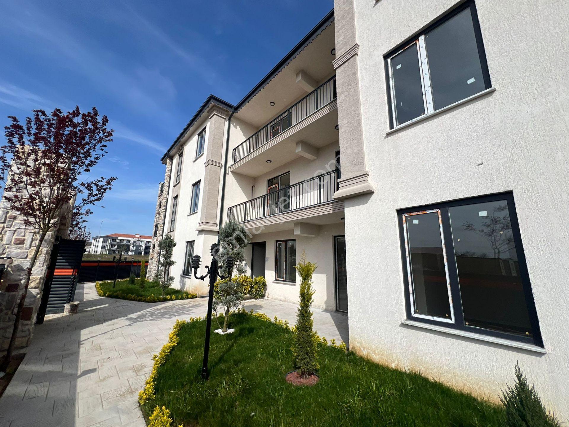 Havuzlu Sitede Çiğdem Emlak İle Kiralık 3.kat 2+1 Sıfır Daire - Görsel 3