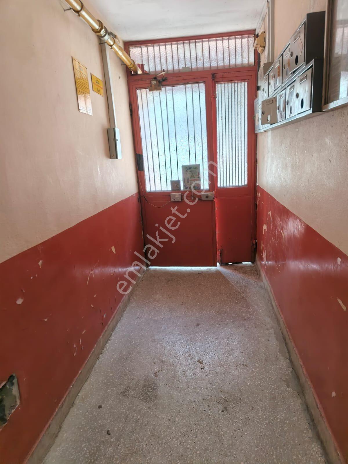 Yeni Dogan Mahallesinde İci Temiz Satılık Daire - Görsel 9