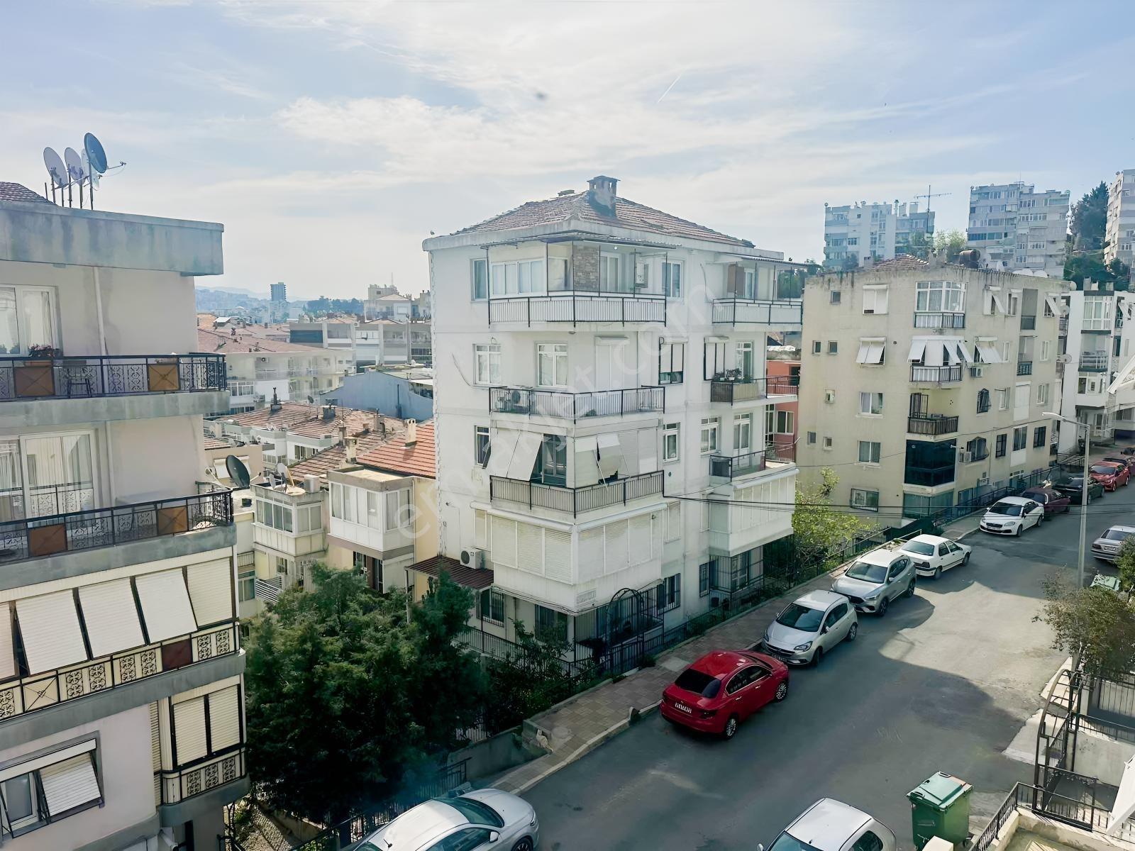 Demokrasi Üni.ve Göztepe Stadı Yakını 4+1 Satılık Daire - Görsel 9