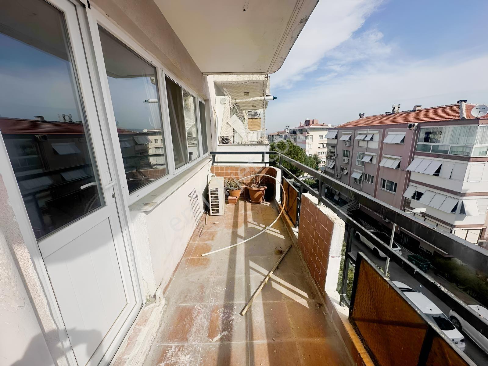 Demokrasi Üni.ve Göztepe Stadı Yakını 4+1 Satılık Daire - Görsel 8