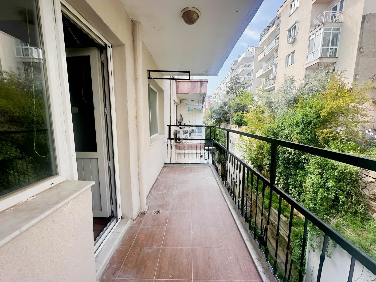 Demokrasi Üni.ve Göztepe Stadı Yakını 4+1 Satılık Daire - Görsel 22