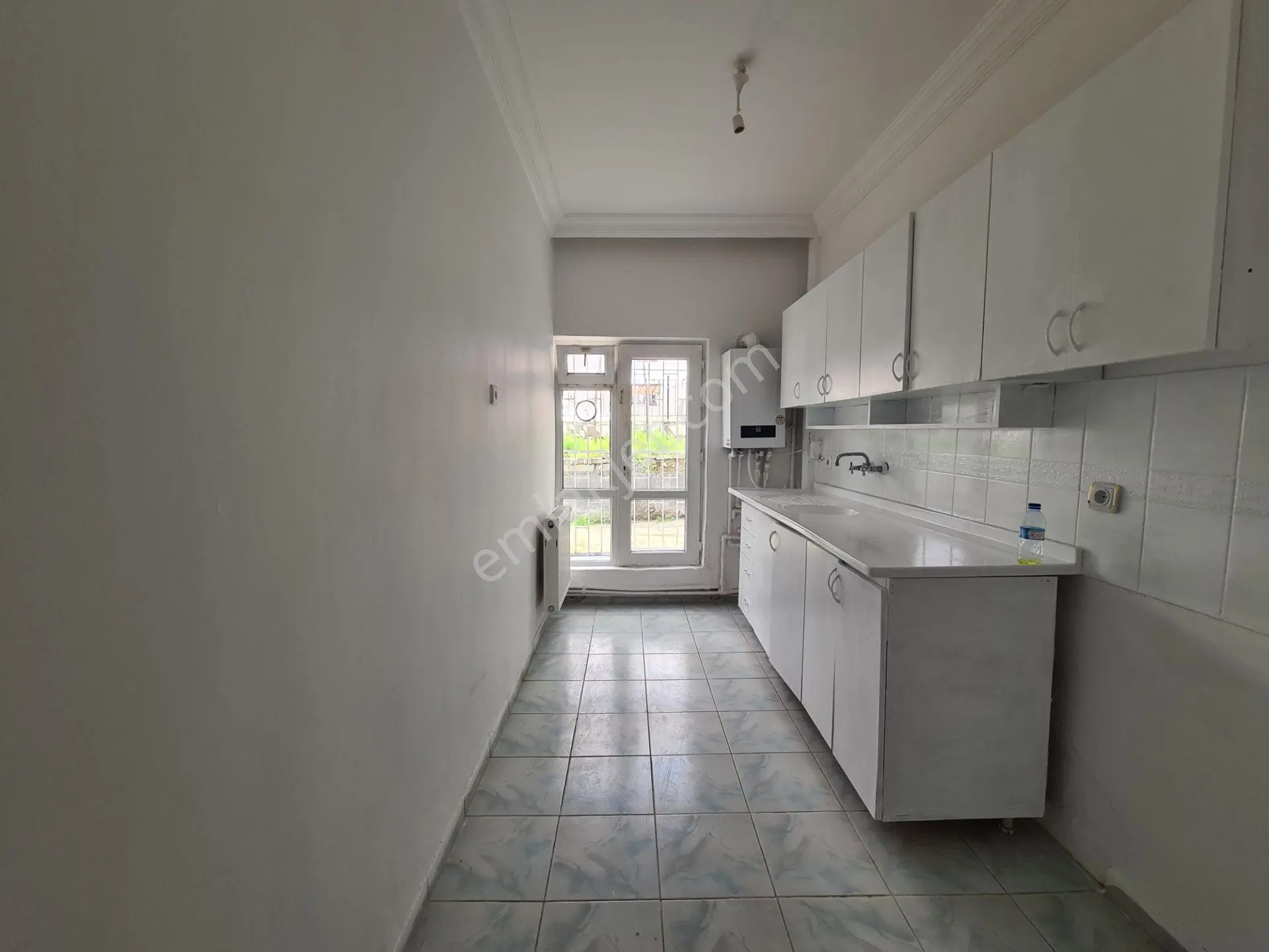 Osmanlı İş Merkezi Yakını Özel Bahçeli Giriş Kat Kiralık 2+1