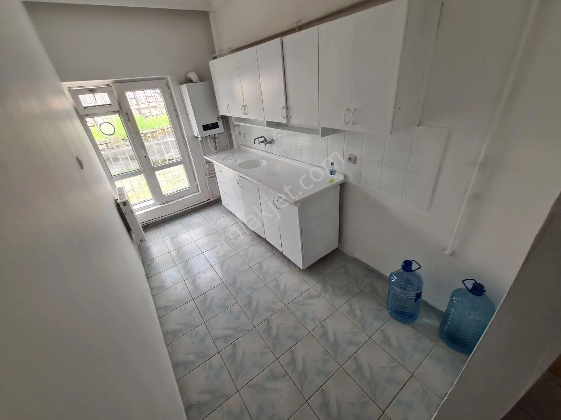 Osmanlı İş Merkezi Yakını Özel Bahçeli Giriş Kat Kiralık 2+1 - Görsel 2