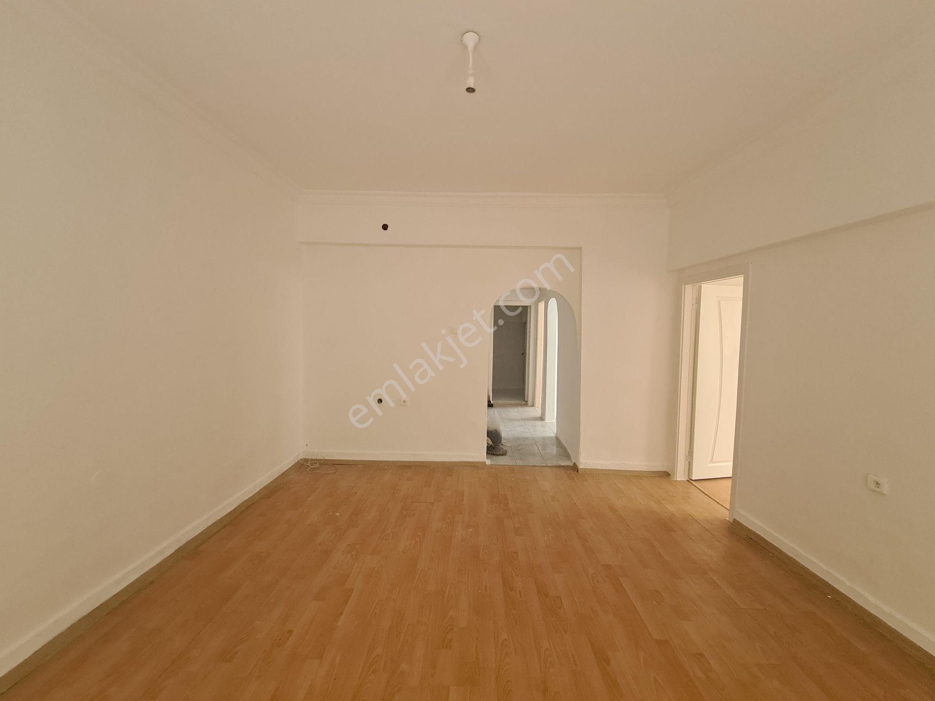 Osmanlı İş Merkezi Yakını Özel Bahçeli Giriş Kat Kiralık 2+1 - Görsel 6