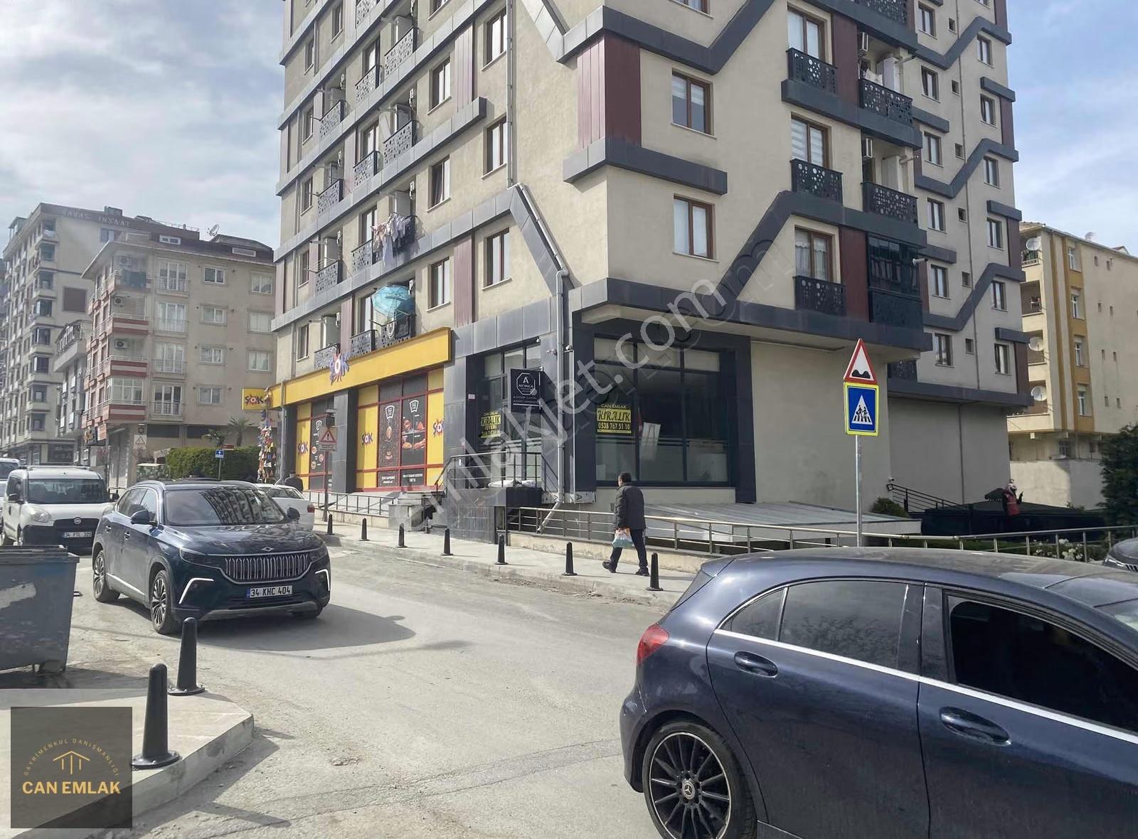 Can Emlak'tan Devlet Hastanesi Yaya Yoğunluğu Olan Caddede - Görsel 14